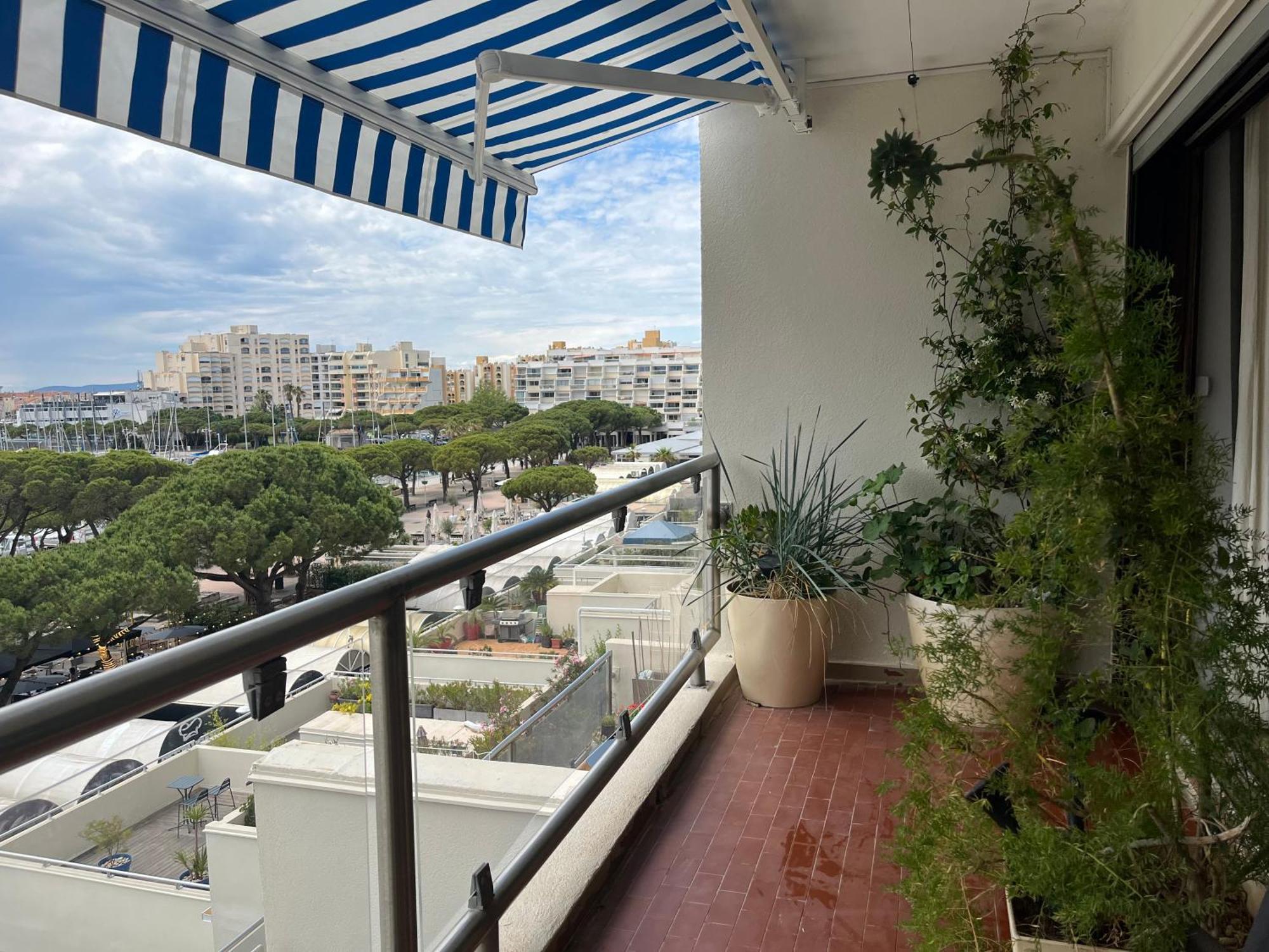 T3 Vue Port 200M De La Plage 2 Chambres Avec Garage Карнон Плаж Екстериор снимка